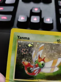 Pokemon Vintage EN Yanma Neo Discovery Holo Rare #017/075 HP (Holo Swirl) - Image 2