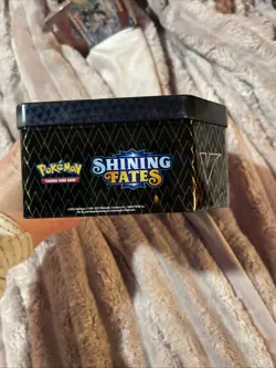 Pokemon TCG: Shining Fates V Tin (6 Packs) 820650829505 - Image 3