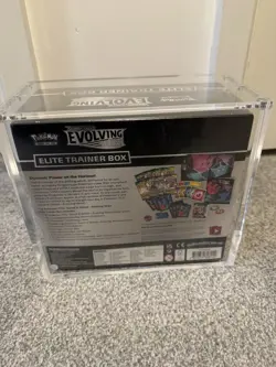 Pokemon TCG Evolving Skies Elite Trainer Box ETB -Sealed- with acrylic case - Image 2