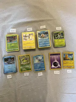Lot Of 250 Pokemon Cards Years Mixed Cards with tin box - Image 2