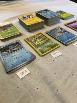 Lot Of 250 Pokemon Cards Years Mixed Cards with tin box - Image 4
