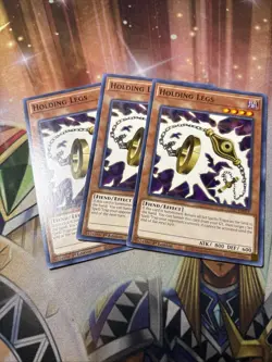 3X NM Holding Legs - LED7-EN011 - Common 1st Edition yugioh PLAYSET - Image 1
