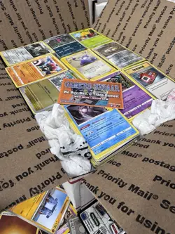 🔥 17lbs 4200+ UNSEARCHED Pokemon Bulk Lot! Some Holos & Vintage Cards LP/NM ✨ - Image 1