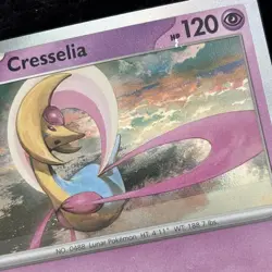 Pokemon Cresselia #21/64 Shrouded Fable Holo Rare Print ErrorU - Image 2
