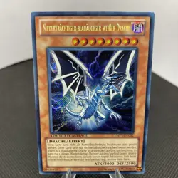 Yugioh Niedertrachtiger blauaugiger weisser Drache YMP1-DE002 Secret Rare NM - Image 3