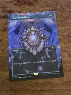 Pearl Medallion (Borderless) Modern Horizons 3 Regular - Image 1
