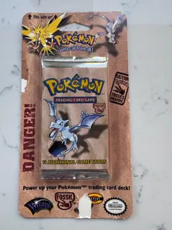 Pokemon Fossil Blister Pack Aerodactyl Artwork 1999 WOTC Factory Sealed - Image 1