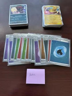 Pokemon TCG Mixed Lot w/ 700+ cards: Holos, Reverse Holos, Commons, Jumbo (3) - Image 1