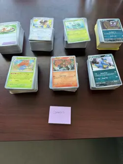 Pokemon TCG Mixed Lot w/ 700+ cards: Holos, Reverse Holos, Commons, Jumbo (3) - Image 3