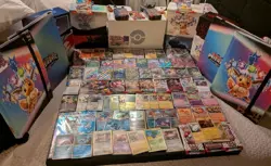 AUTHENTIC TCG 300 POKEMON CARD LOT W/ 5 RANDOM SEALED BOOSTER PACKS - Image 2