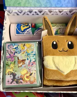 Prismatic Evolutions Super Premium Collection + Card Lot! TCG: Pokemon - Image 2