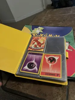 Pokemon binder / 1999 rare booklets with 100+ cards. Read Description ! - Image 4