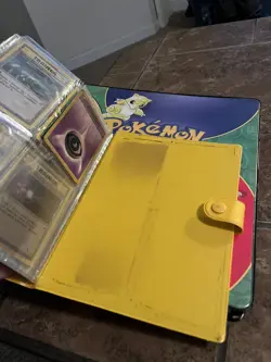 Pokemon binder / 1999 rare booklets with 100+ cards. Read Description ! - Image 5
