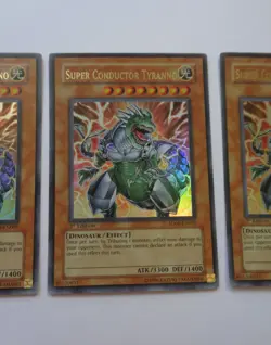 Playset: 3x Super Conductor Tyranno SD09-EN001 (Ultra Rare, 1st, Lightly Played) - Image 4