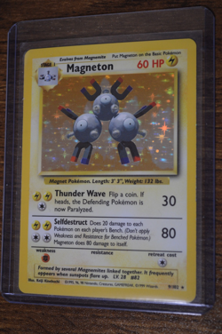 Magneton 9/130 Base Set 2 Pokemon Card Rare Holo - Image 1