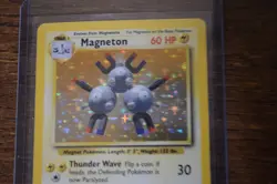 Magneton 9/130 Base Set 2 Pokemon Card Rare Holo - Image 2
