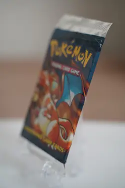 Pokemon TCG Base Set Unlimited Booster Pack Charizard Art WOTC Sealed - Image 3