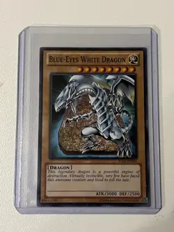 Blue-Eyes White Dragon - YSKR-EN001 - YuGiOh - Image 1