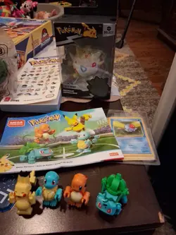 VERY LARGE LOT OF POKEMON ITEMS BATTLE ACADEMY GAME, PLAY MAT, FIGURESCARDS,BOOK - Image 1