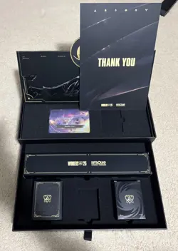 Riftbound Worlds 2025 Exclusive Oversized Cards, Playmat, Sleeves, Deck Box, Box - Image 1