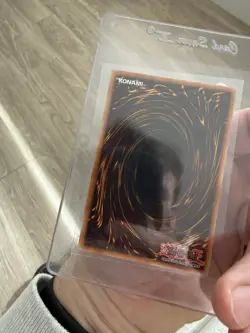 Yu-Gi-Oh! Red-Eyes Black Dragon MAGO-EN003 Premium Gold Rare 1st Edition - Image 2