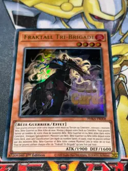 CARTE Yu Gi Oh FRAKTALL TRI-BRIGADE PHRA-FR008 1ere edition - Image 1
