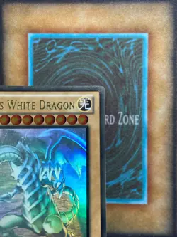 Yugioh Blue-Eyes White Dragon GLD5-EN001 Gold Ghost Rare Limited Edition NM - Image 4