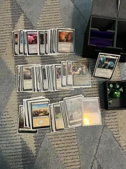 Giada, Font of Hope COMMANDER DECK Angel Deck. Included 2x Deck Sleeves, Box - Image 2