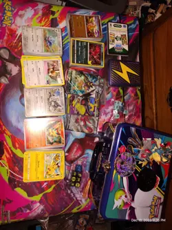 Big Pokemon Card Lot Over 600 +Cards, With A Bunch Of Extras!! - Image 1