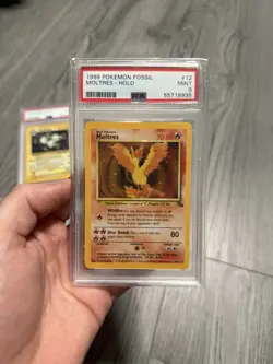 Pokemon 1999 Fossil Moltres Holo #12 PSA 9 - Image 1