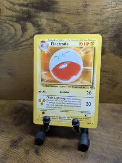 Pokemon TCG - Electrode 18/64 - Jungle Set Non-holo - Moderate Play (MP) - Image 1