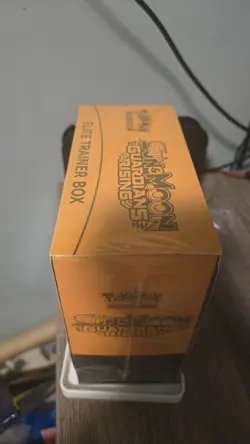 Pokemon TCG Sun & Moon: Guardians Rising Elite Trainer Box (ETB) Factory Sealed - Image 5