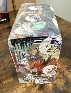 Chilling Reign Booster Box New Factory Sealed - Pokemon TCG Sword & Shield 820650818462 - Image 3
