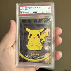 1999 Topps Pokemon TV #25 Pikachu Rainbow Foil Blue Logo PSA 7 - Image 1
