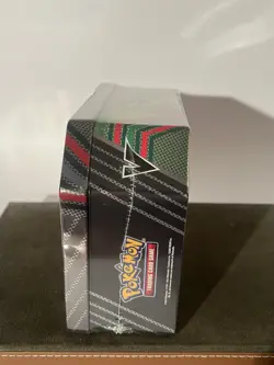 Pokemon TCG: Sword & Shield Giratina V Tin (Factory Sealed) - Image 3