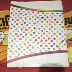 Pokemon Scarlet & Violet 151 Mew Binder With Elastic Strap - Image 2