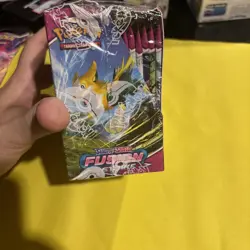 Pokemon TCG: Sword & Shield Fusion Strike Booster Box And 4 Pack BlisterArt Set. - Image 4