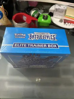 New Pokemon TCG Sword & Shield - Battle Styles - Elite Trainer Box ETB BLUE - Image 3