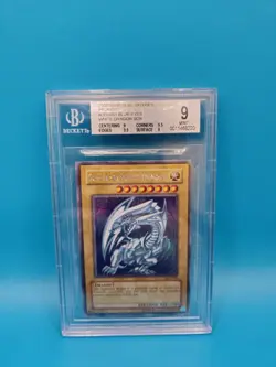 Yugioh Blue Eyes White Dragon DDS-001 Secret Rare Beckett 9 Grade - Image 5