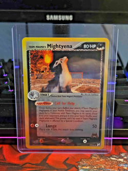 Vintage 2004 Pokemon Magma vs Aqua Team Magma's Mightyena #37/95 Rev Holo - Image 1