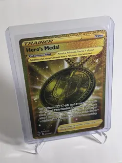Pokemon TCG Hero's Medal Gold Secret Rare Card 201/185 Vivid Voltage - Image 1