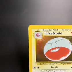Electrode 2/64 Holo Rare Jungle Set NM-LP Vintage Pokemon Card TCG WOTC 1999 - Image 2