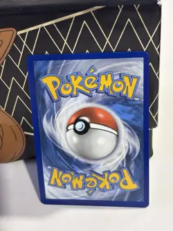 Mew v 113/264SWSH08: Fusion Strike Holo Card Near Mint Condition - Image 2