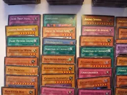 Yu-Gi-Oh HUGE CARD LOT OVER 2000 W/ ULTRA & SUPER RARE MAGICIAN EXODIA DRAGON - Image 4