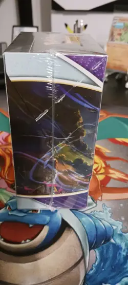Pokemon TCG Sealed Sword and Shield Chilling Reign Build and Battle Box New - Image 5