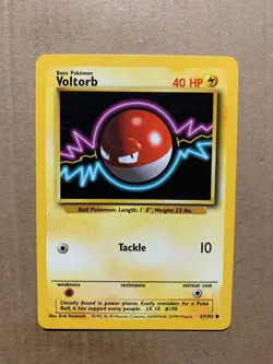 Voltorb 67/102 Base Set - Common Pokemon Card - NM/Mint - Image 1