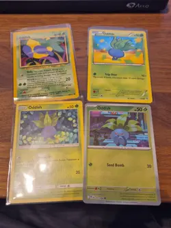 Pokemon TCG Oddish 4 card bundle NM (Neo Genesis, Phantasmal flames Ect.) - Image 1