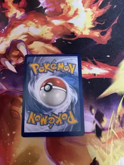 Pokemon Leafeon V SWSH Evolving Skies Card 167/203 Near Mint Condition - Image 2