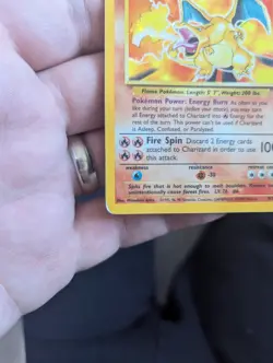 Pokemon TCG Charizard Base Set Holo 4/102 Unlimited Rare WOTC Vintage - Image 4