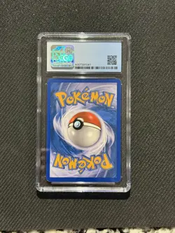 2010 Pokemon HGSS Triumphant Machamp 95 Blue Label CGC 8 - Image 2